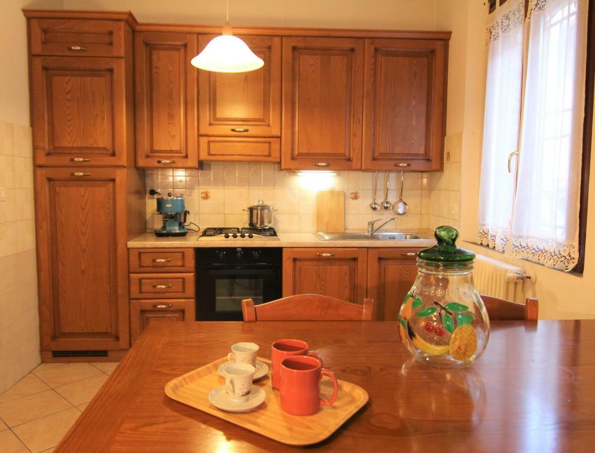 Via Di Roma 4 Apartman Ravenna Kültér fotó